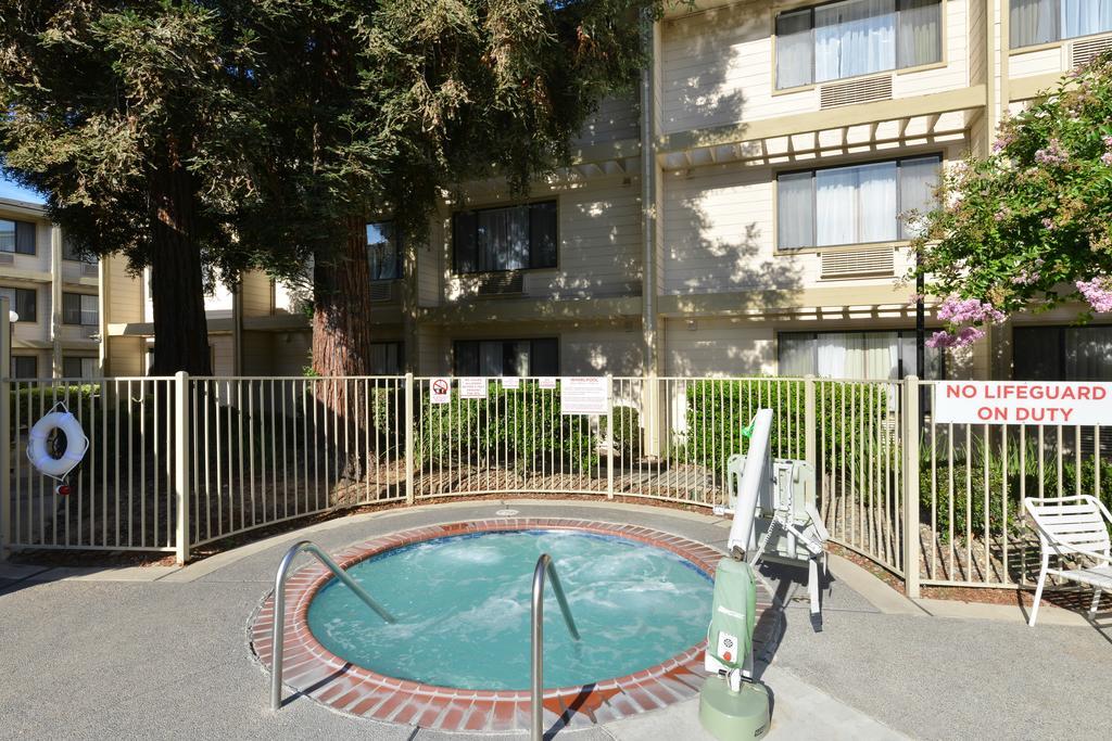 Hawthorn Hotel Sacramento